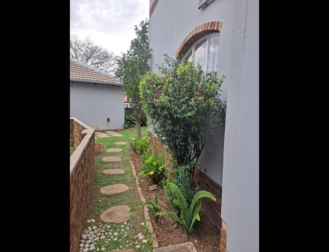 2 BEDROOM DUPLEX FOR SALE IN ERASMUSKLOOF